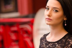 Odmładzanie cery – jak pozbyć się zmarszczek mimicznych. Zabiegi odmładzające Warszawa – usuwanie zmarszczek mimicznych